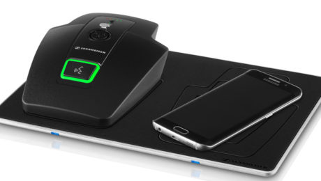 The CHG QI 2 provides convenient wireless charging for mobile devices such as the SL Tablestand 133-S DW and the SL Tablestand 153-S DW.