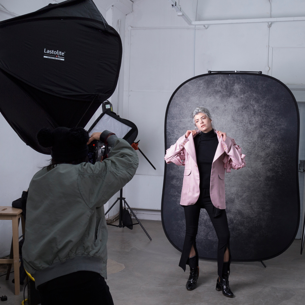 Lastolite by Manfrotto Launches Joe McNally Ezybox Speed-Lite 2 Plus and Smoke/Concrete Urban Collapsible Background